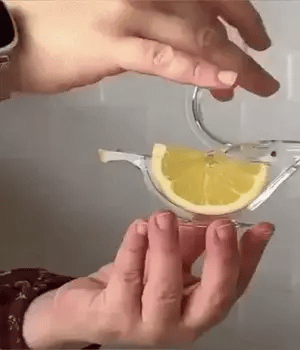 ¡Exprime al Máximo Tus Cítricos con Facilidad y Estilo!