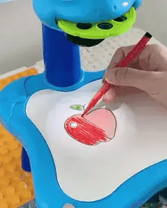 ¡Despierta la Creatividad de Tus Hijos con el Proyector de Arte Mágico!