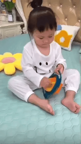 El Plato Mágico Que Gira y Nunca Se Derrama – ¡Perfecto para Niños!