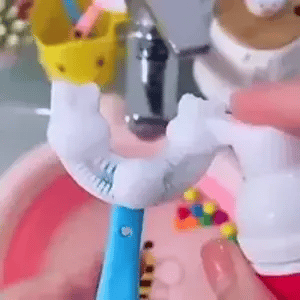 Revoluciona la Higiene Dental de tu Hijo con el Cepillo de Dientes en Forma de U