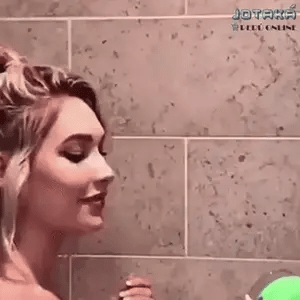 Siente el Ritmo Bajo el Agua - Parlante a Prueba de Agua para Tu Ducha