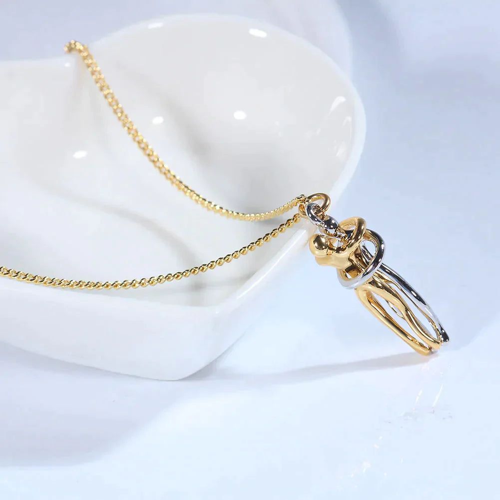 Dale un Significado Único a tu Relación con este Hermoso Collar